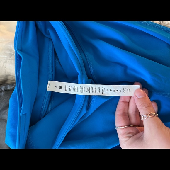 High-Waisted Lululemon Flare Legging - Picture 4 of 4